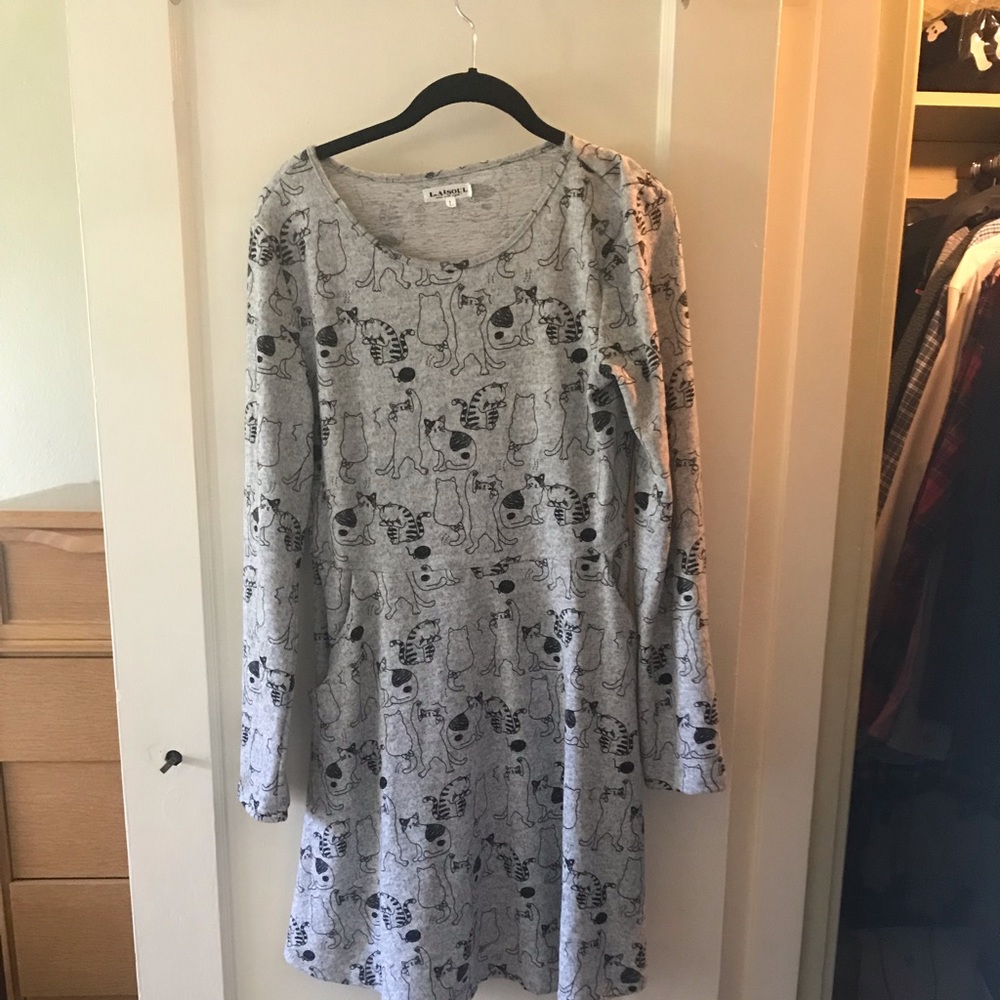 Grey long sleeve cat print dress